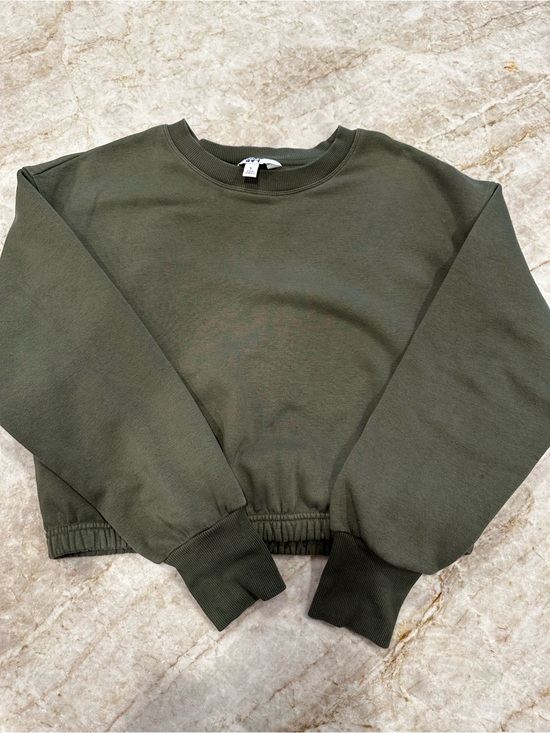 JoyLab Sweaters - Joy Lab Women’s Cropped Crewneck Sweatshirt - Olive